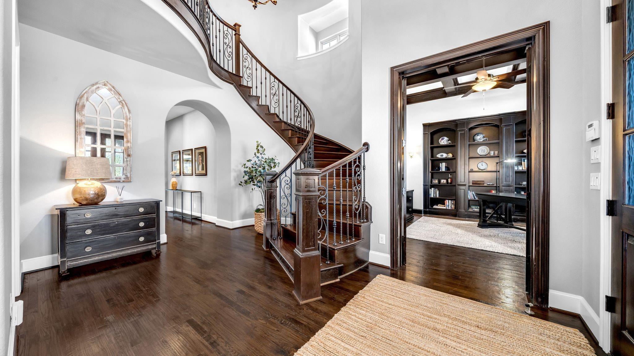 property viewer photo 3
