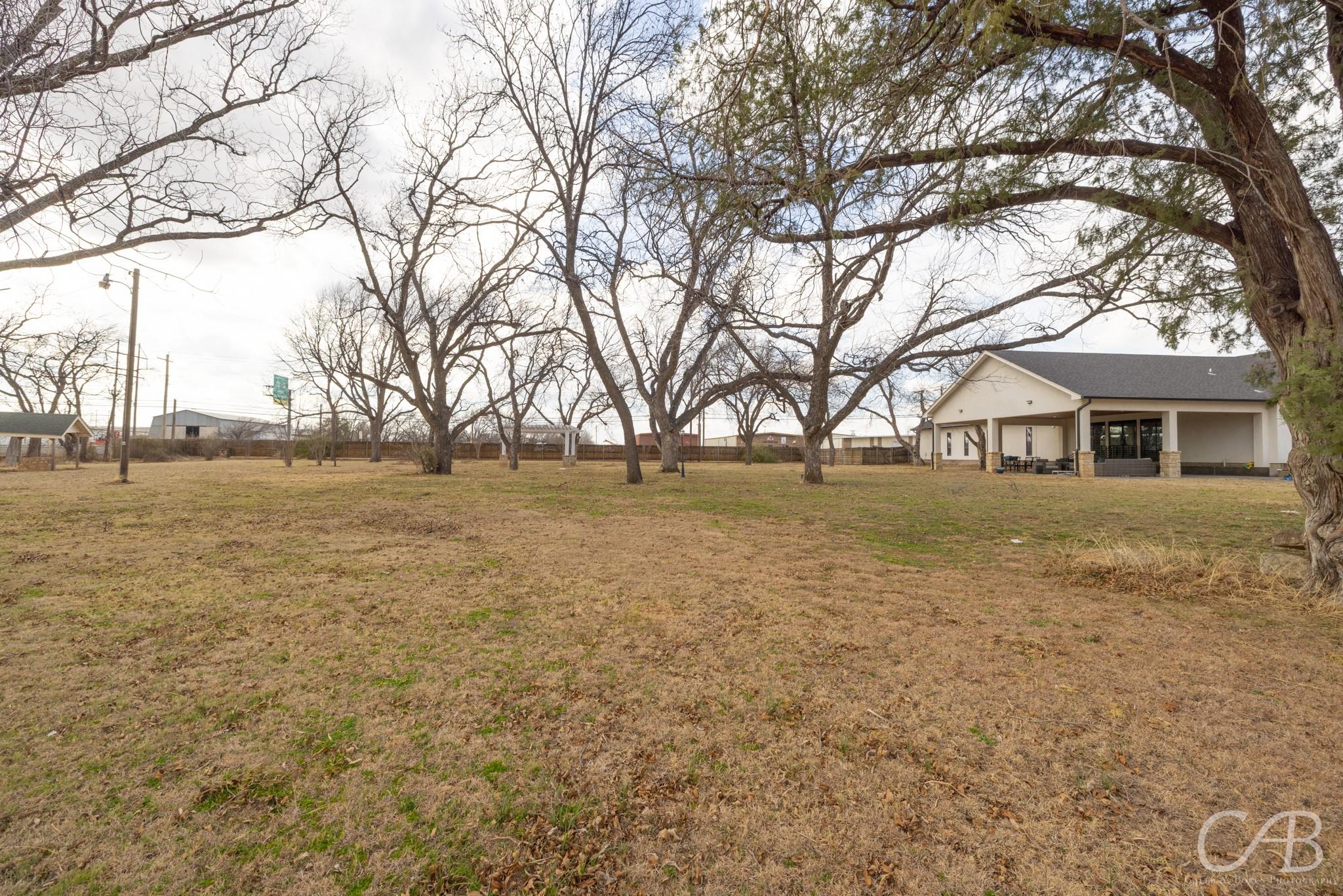 main property photo 10