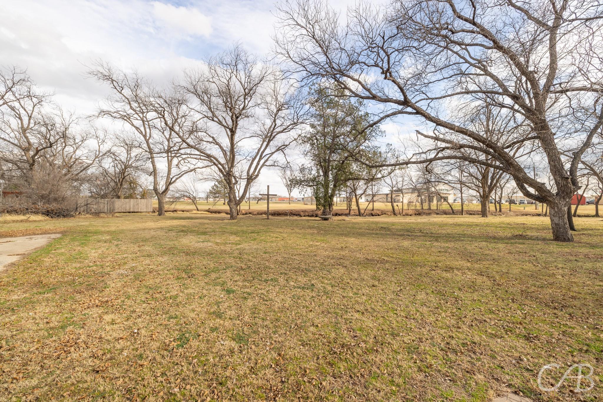 main property photo 7