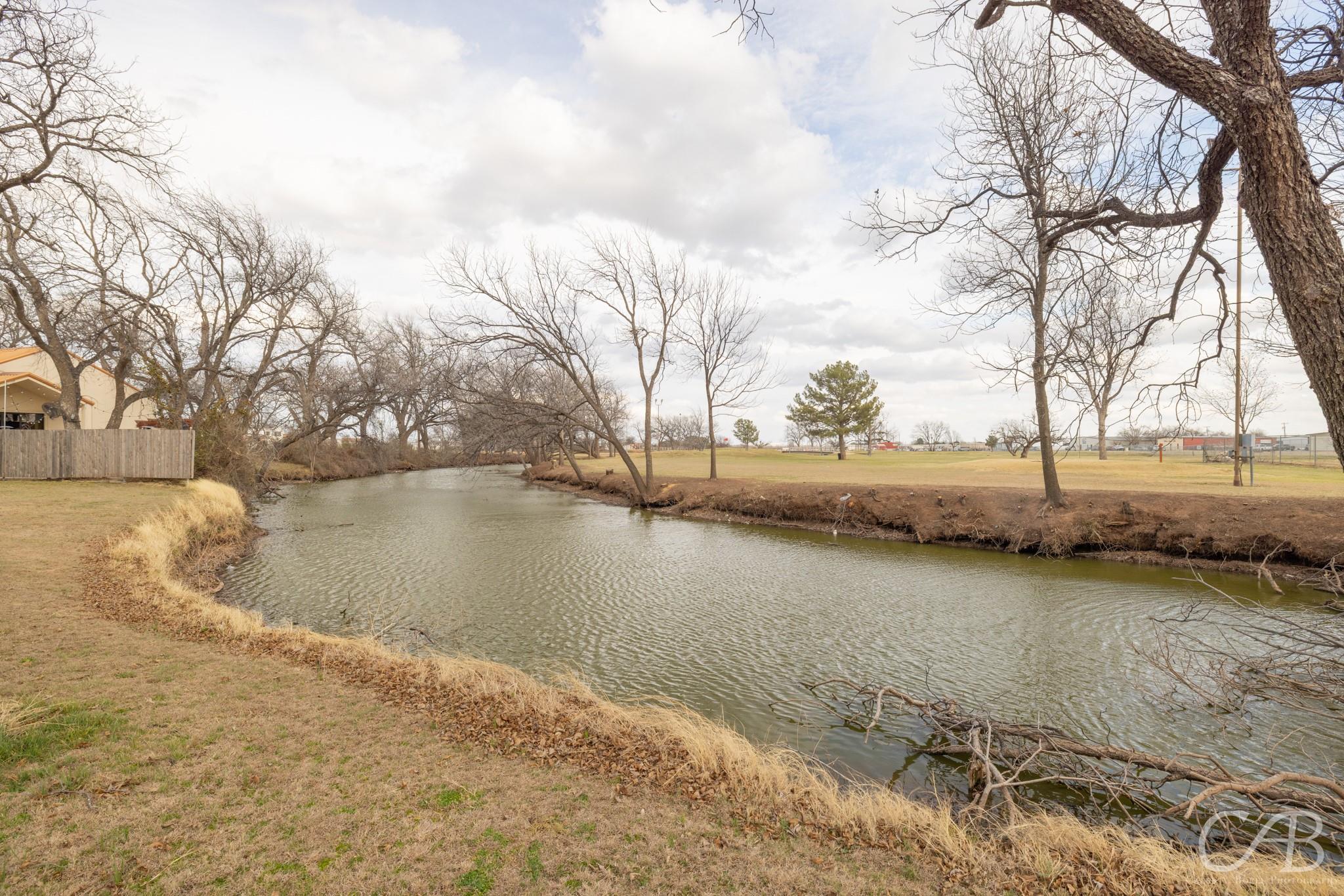 main property photo 9