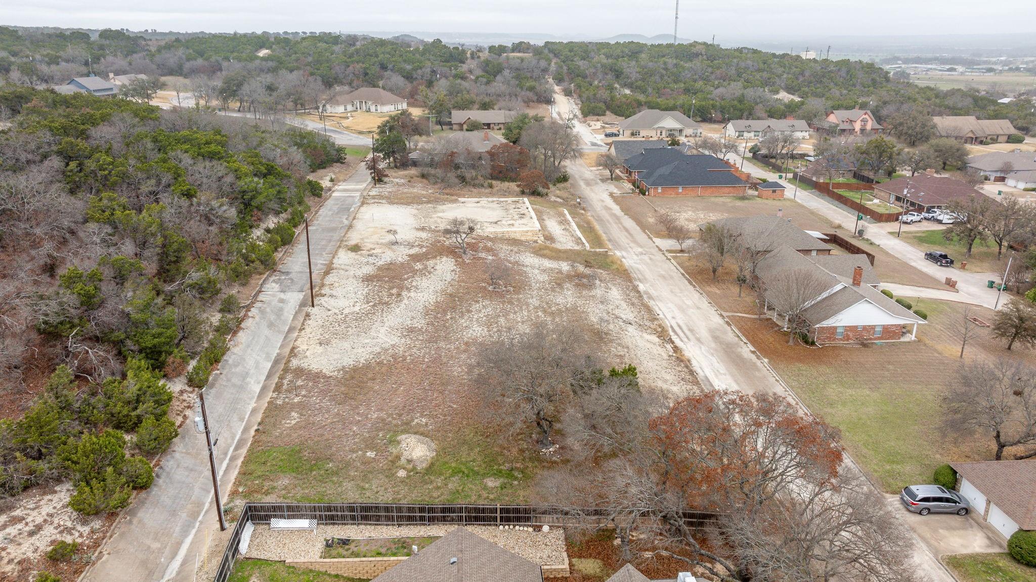 main property photo 10