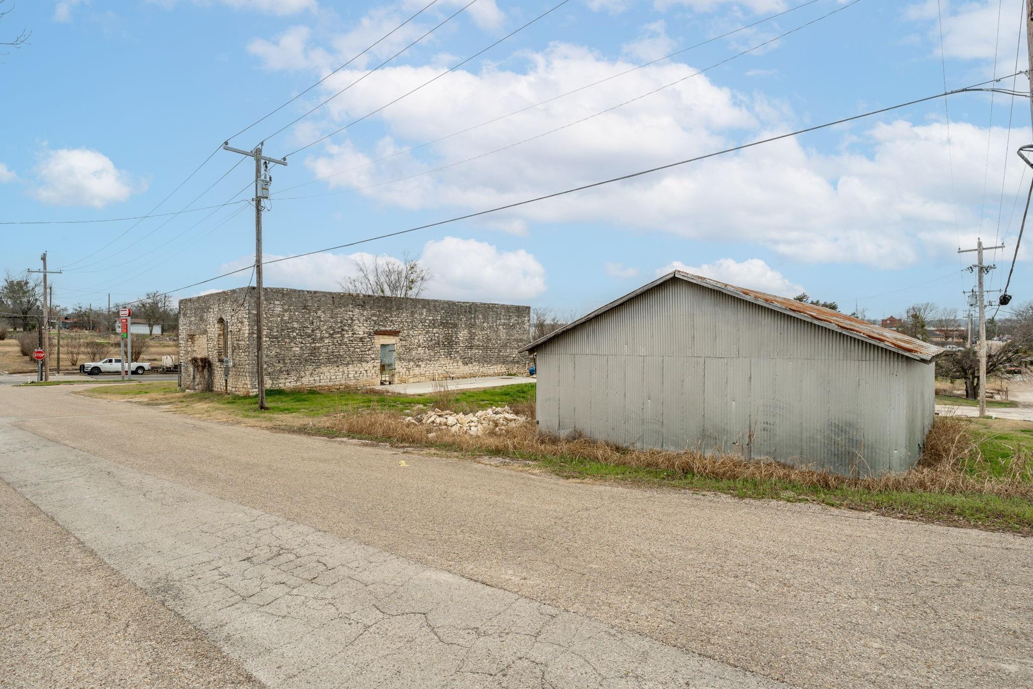 main property photo 13