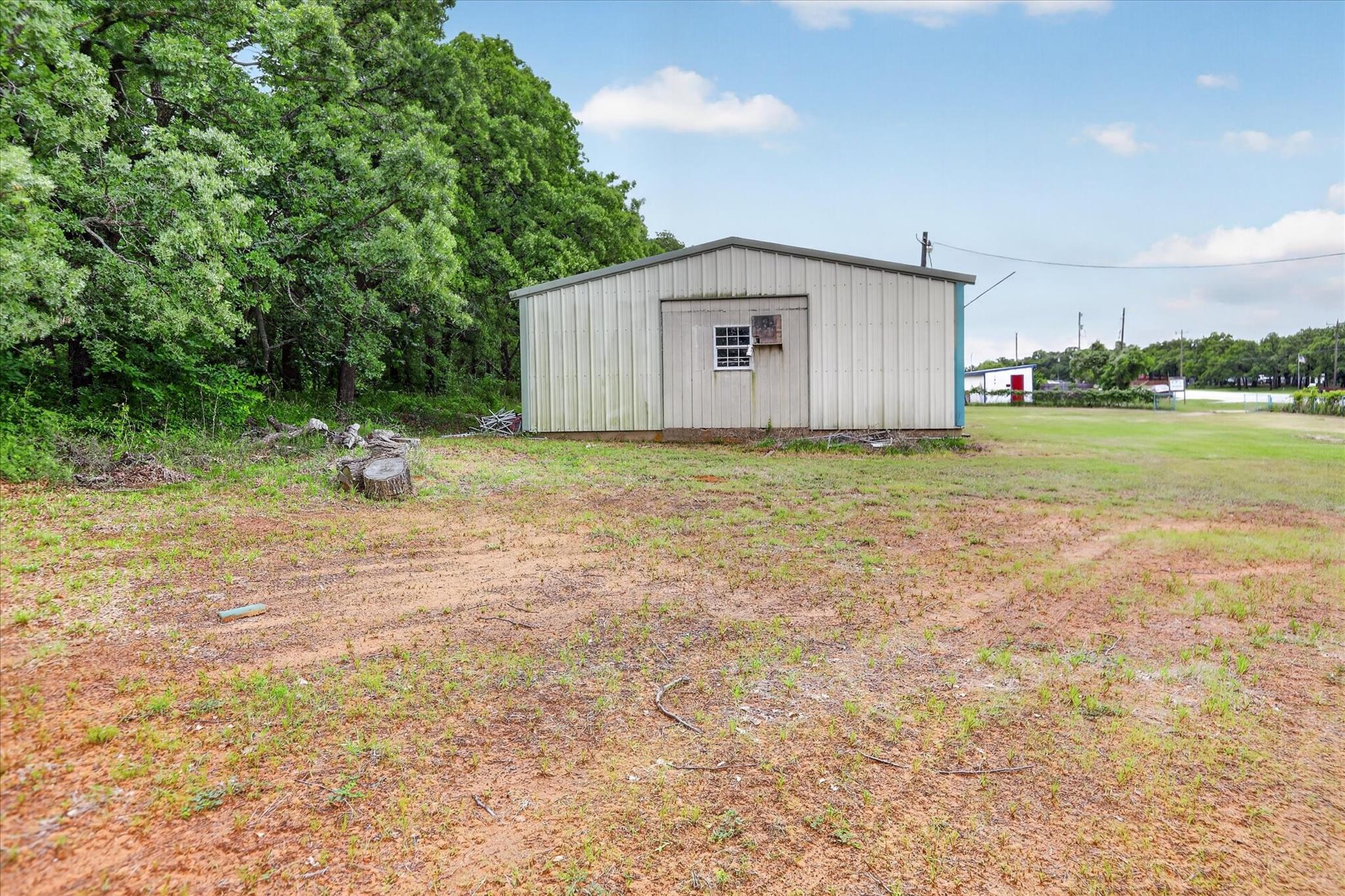 main property photo 38