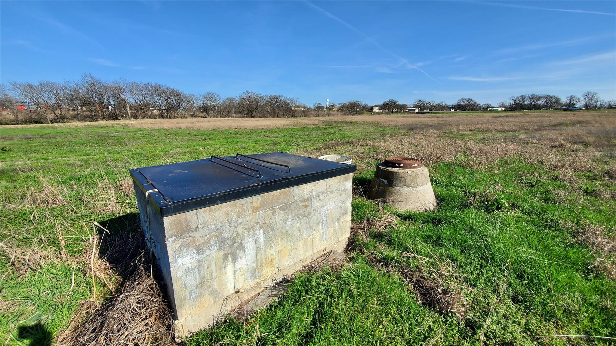 main property photo 14