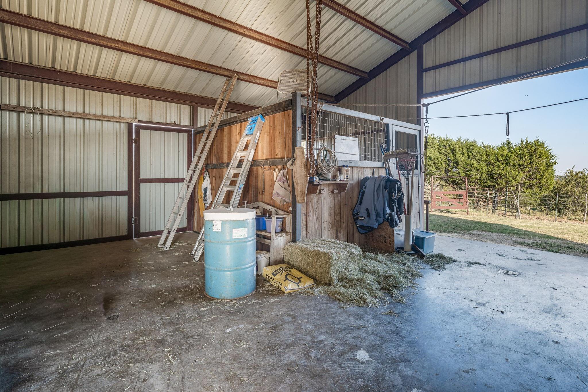 main property photo 23