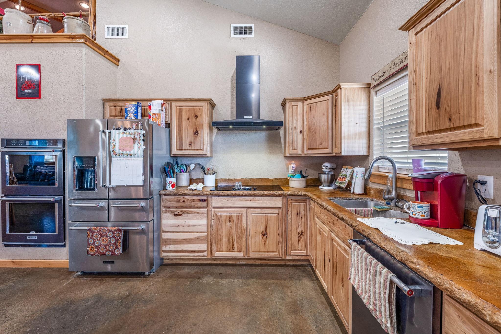 main property photo 7
