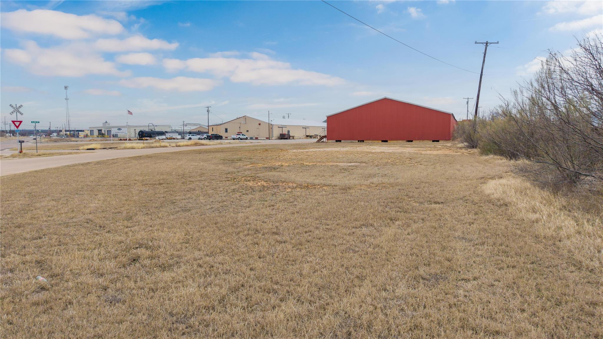 main property photo 7