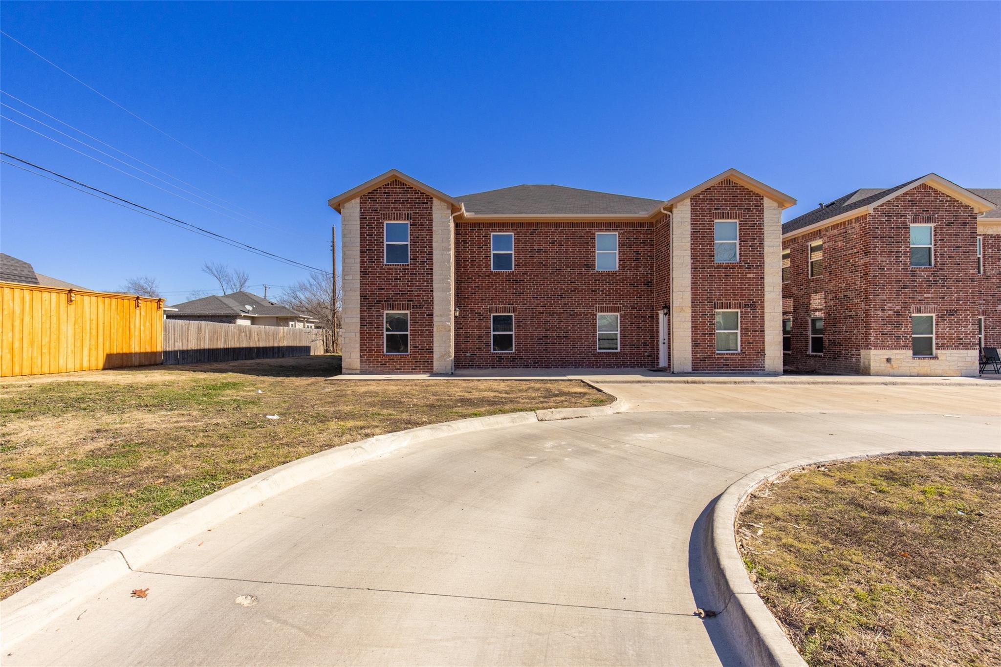main property photo 5