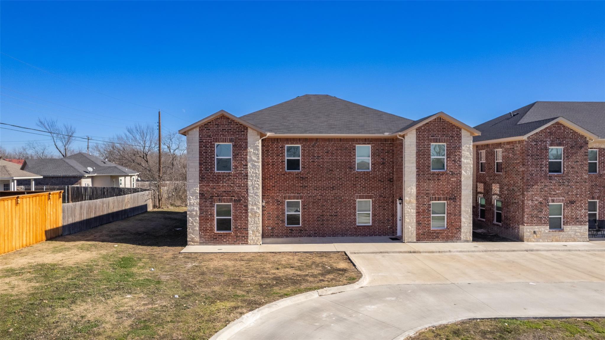 main property photo 6