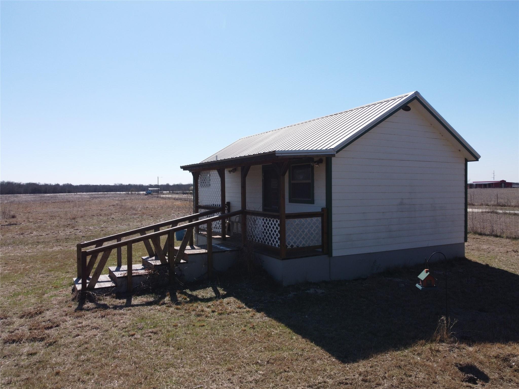 main property photo 10