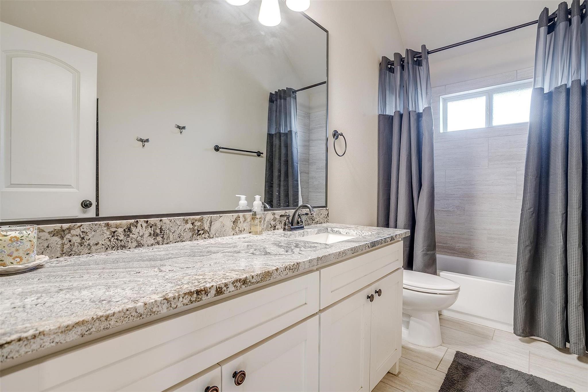 property viewer photo 18