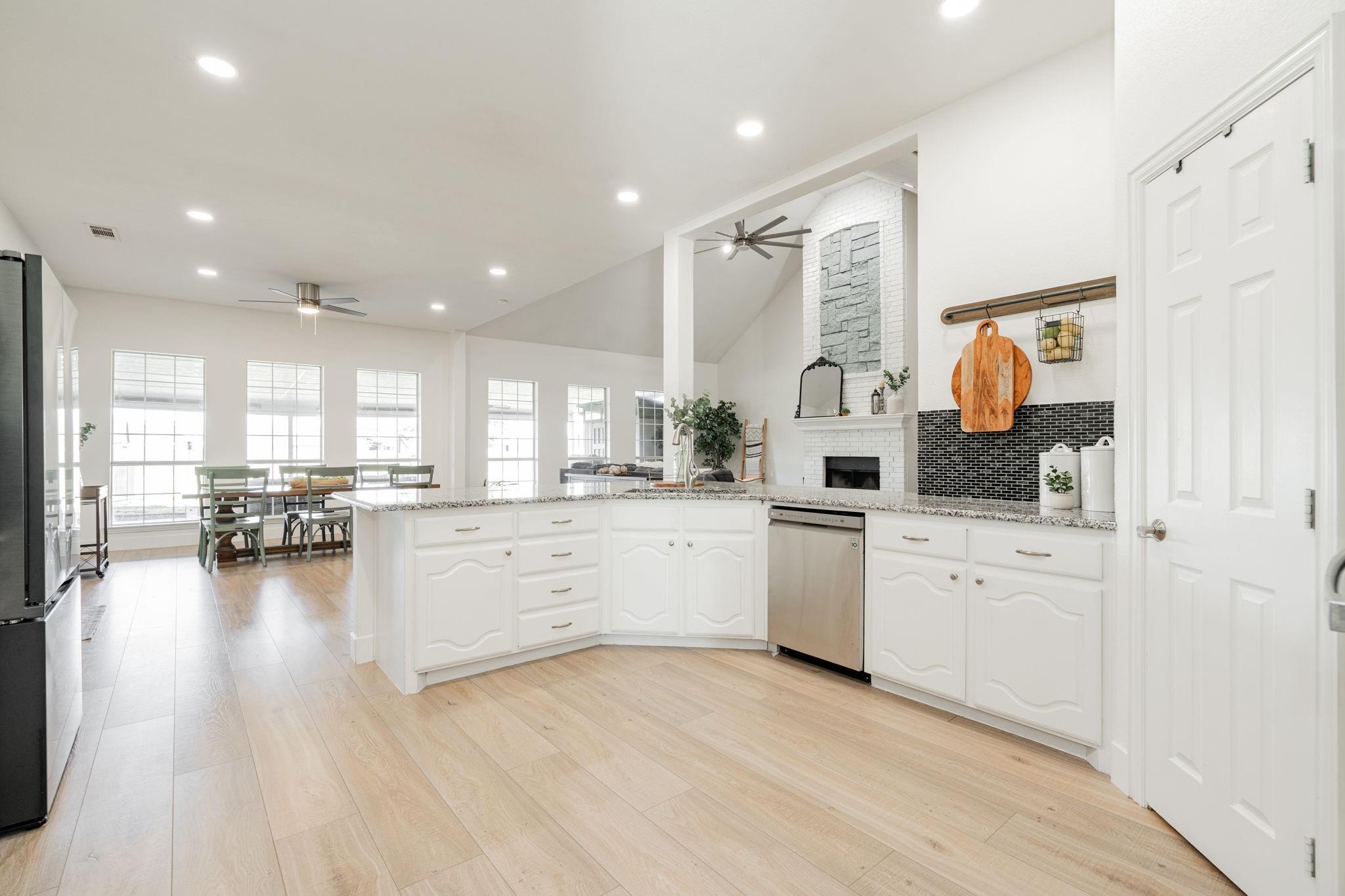 property viewer photo 13