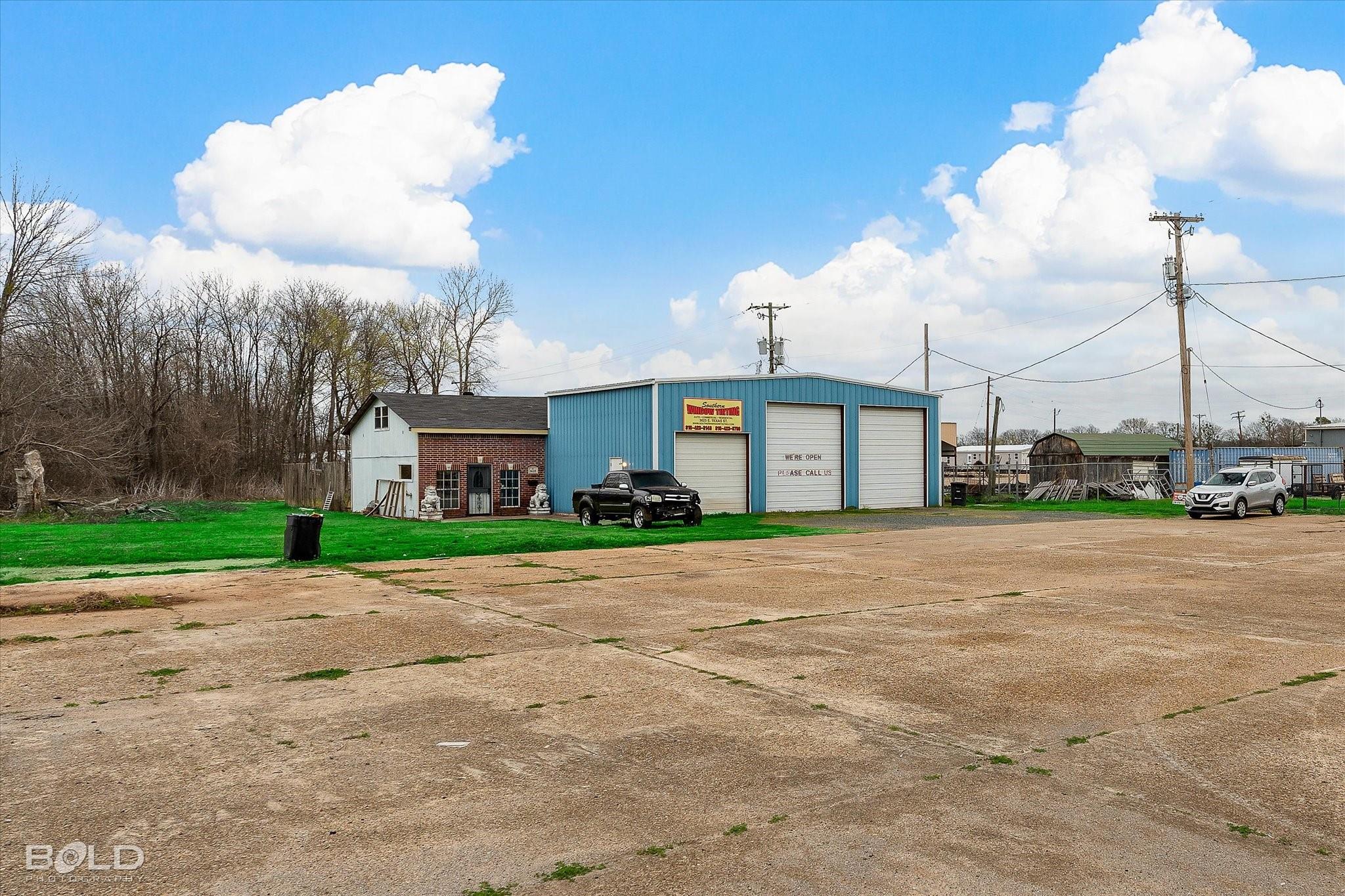main property photo 16