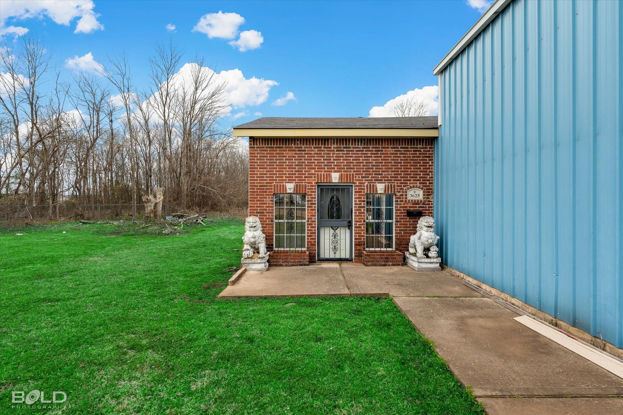 main property photo 21