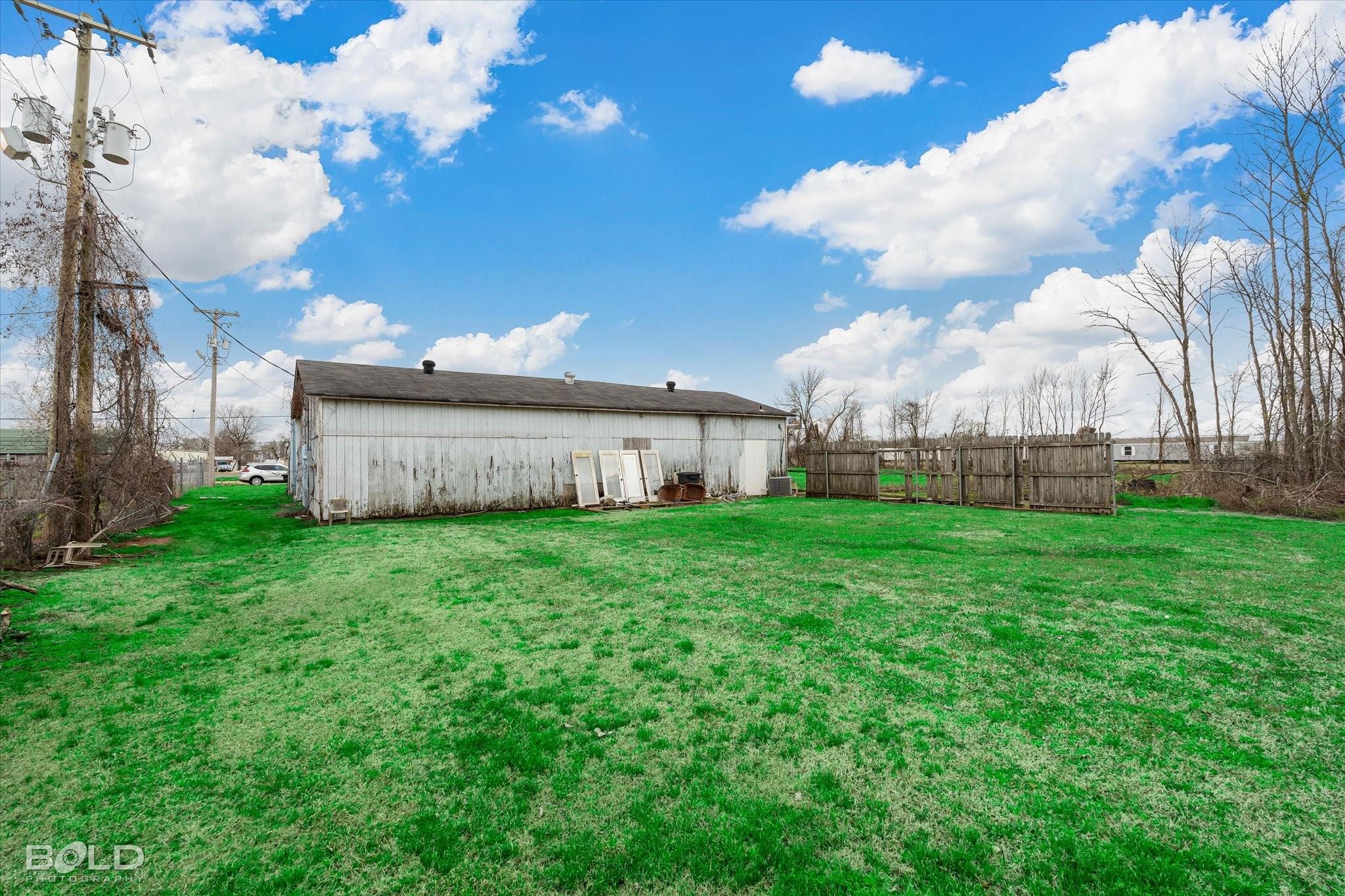 main property photo 25