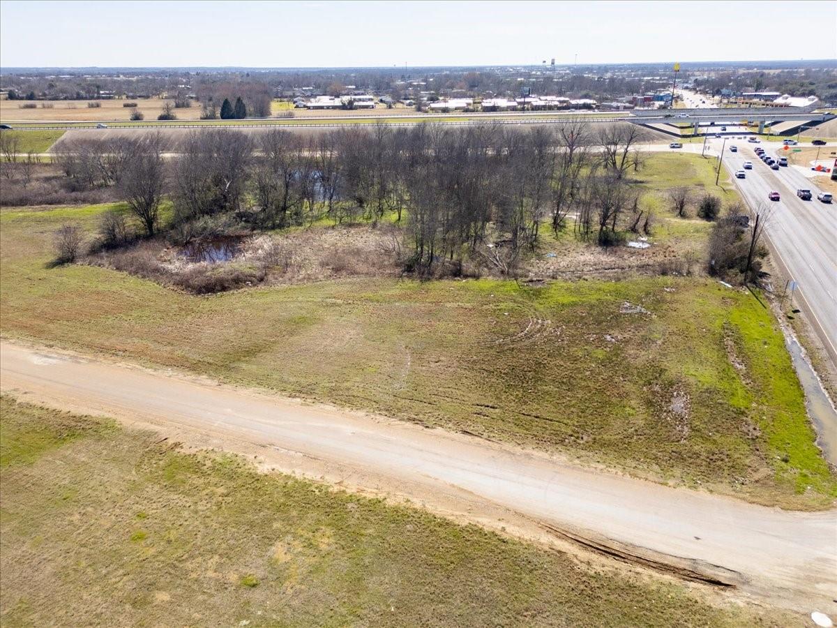 main property photo 11