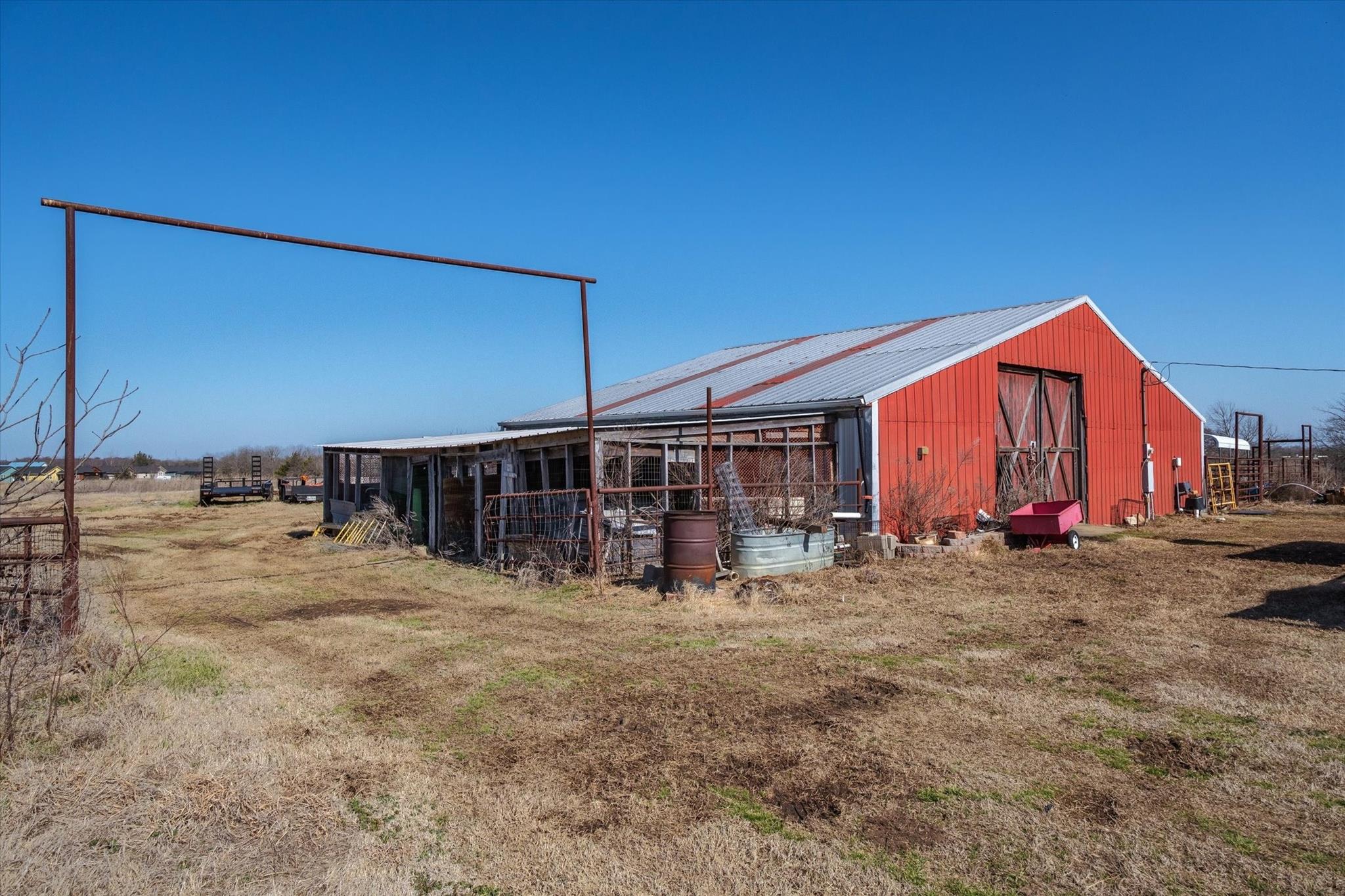 main property photo 32