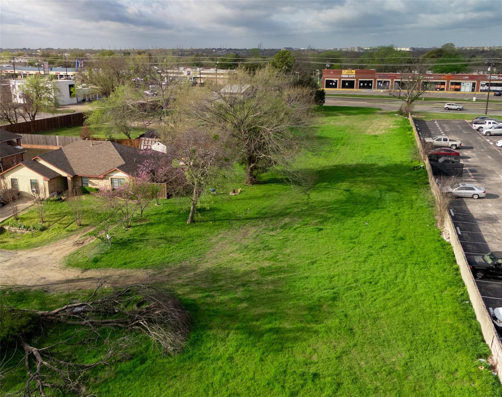 main property photo 18