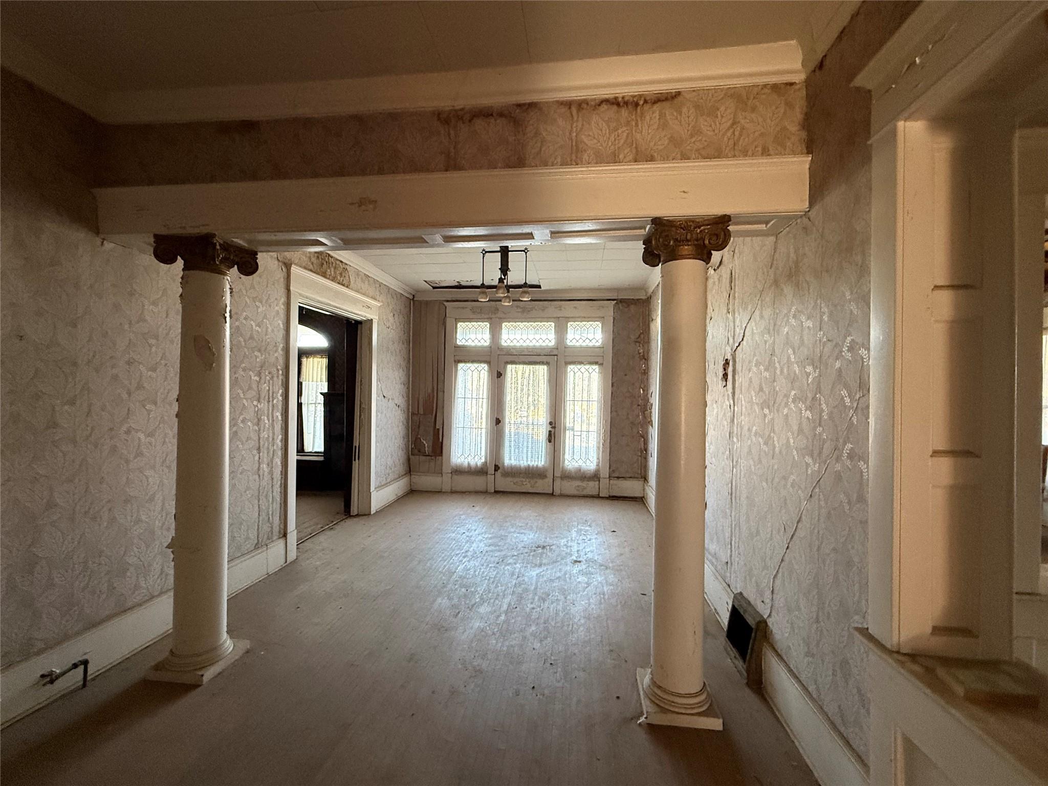 main property photo 7