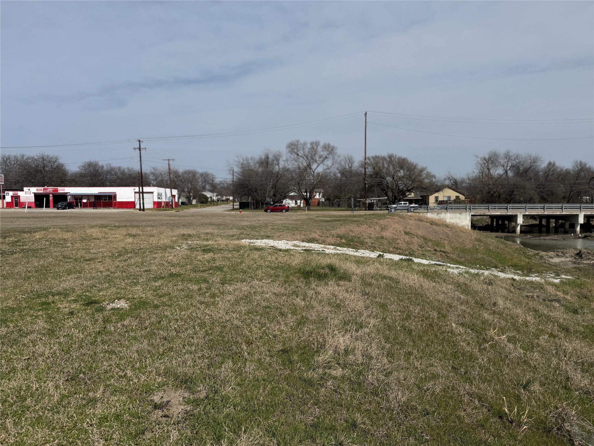 main property photo 9