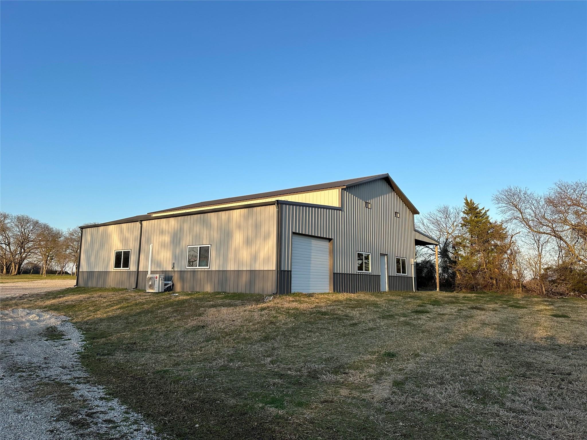 main property photo 7