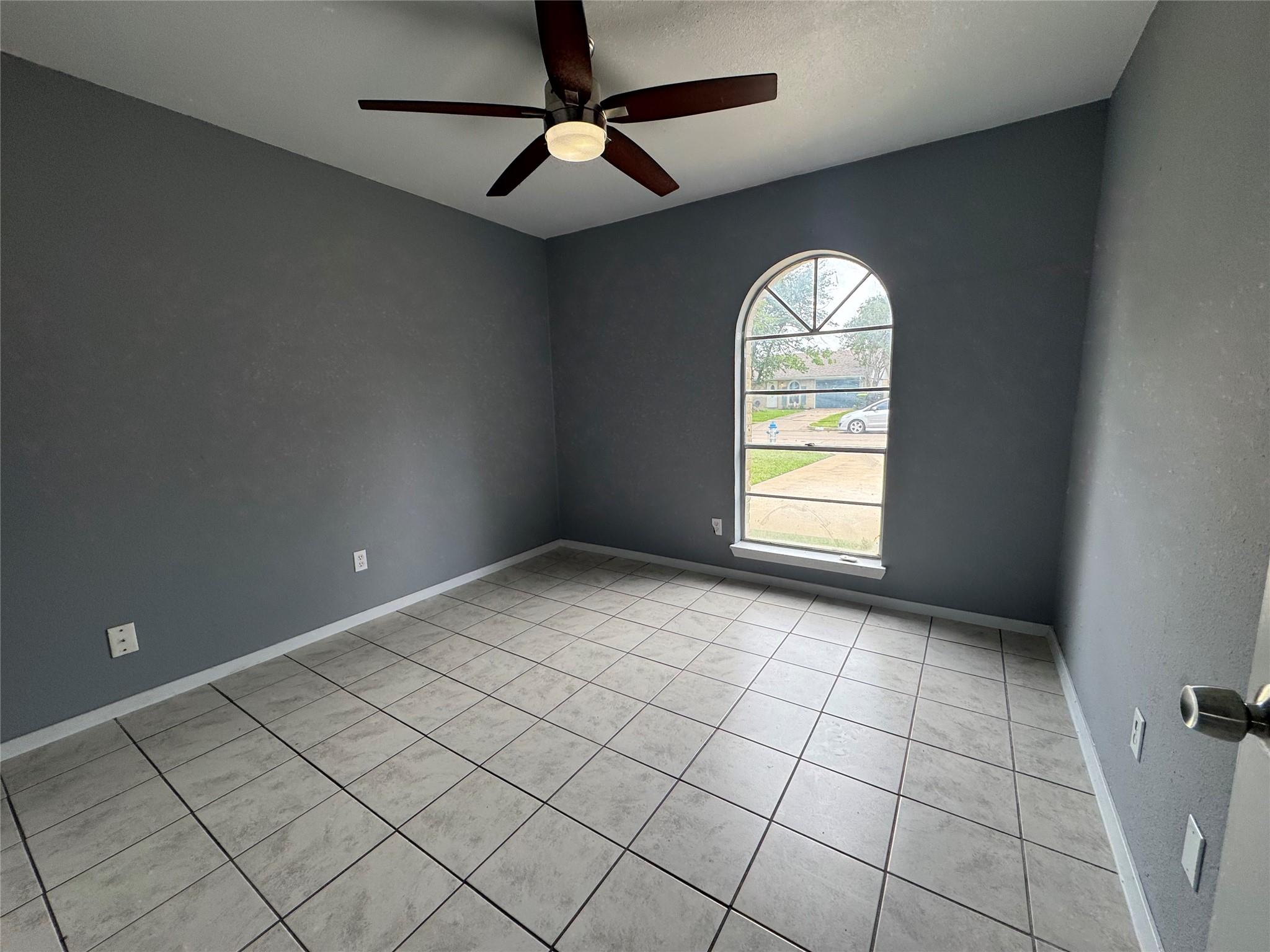 property viewer photo 12