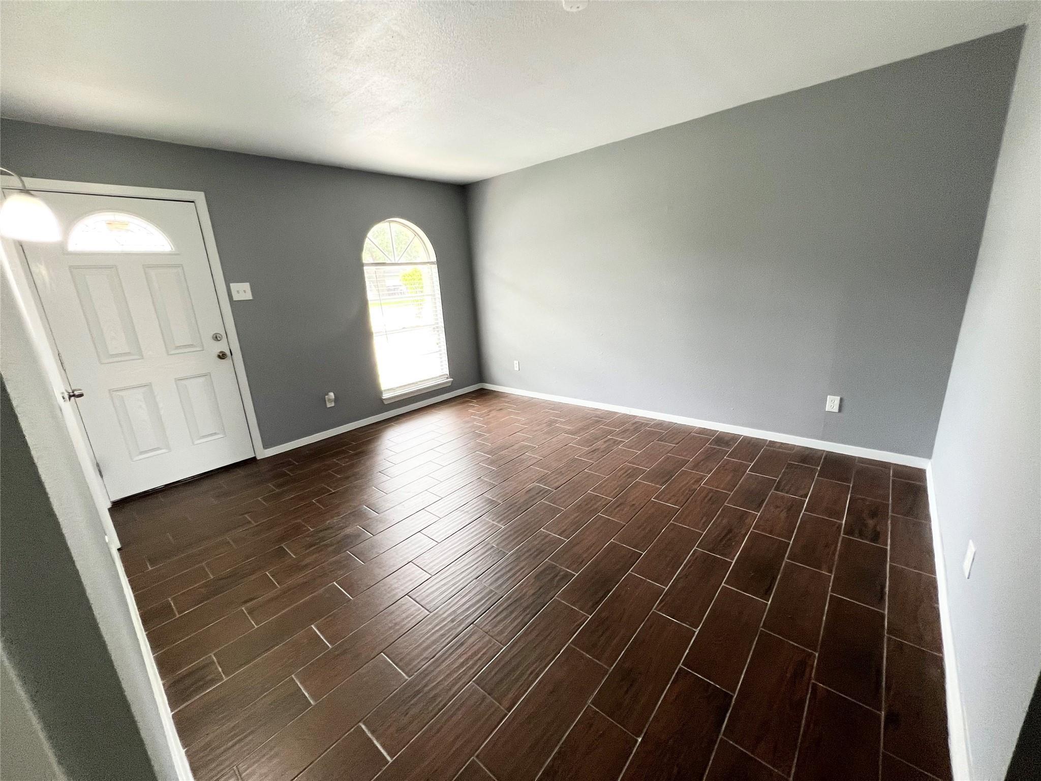 property viewer photo 6