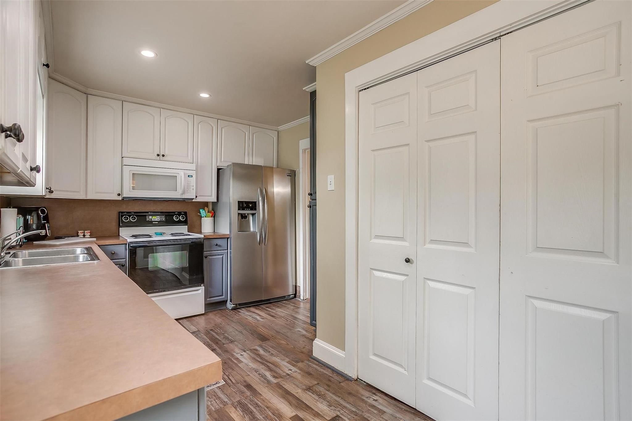 property viewer photo 13