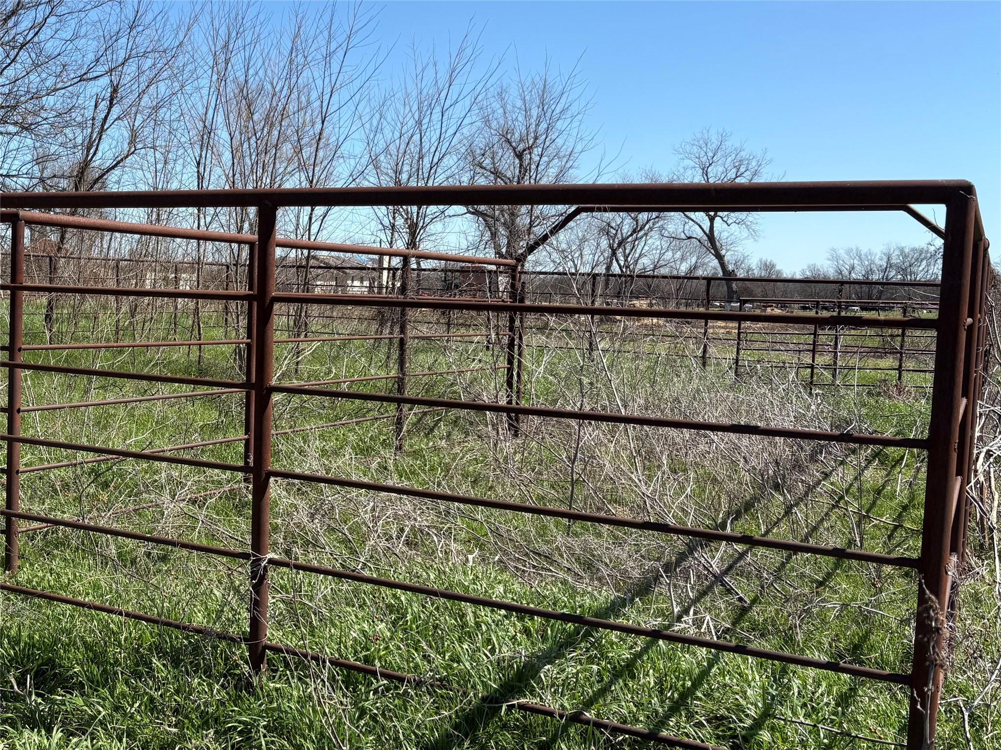 main property photo 32