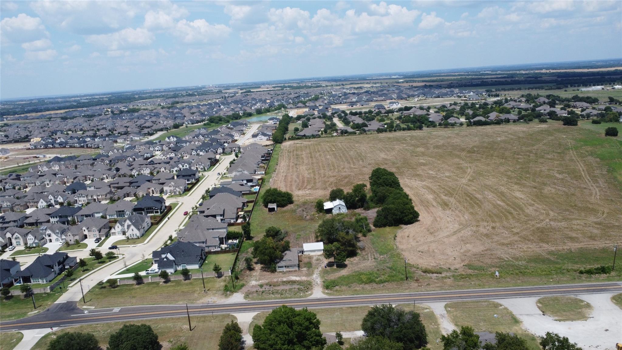 main property photo 10