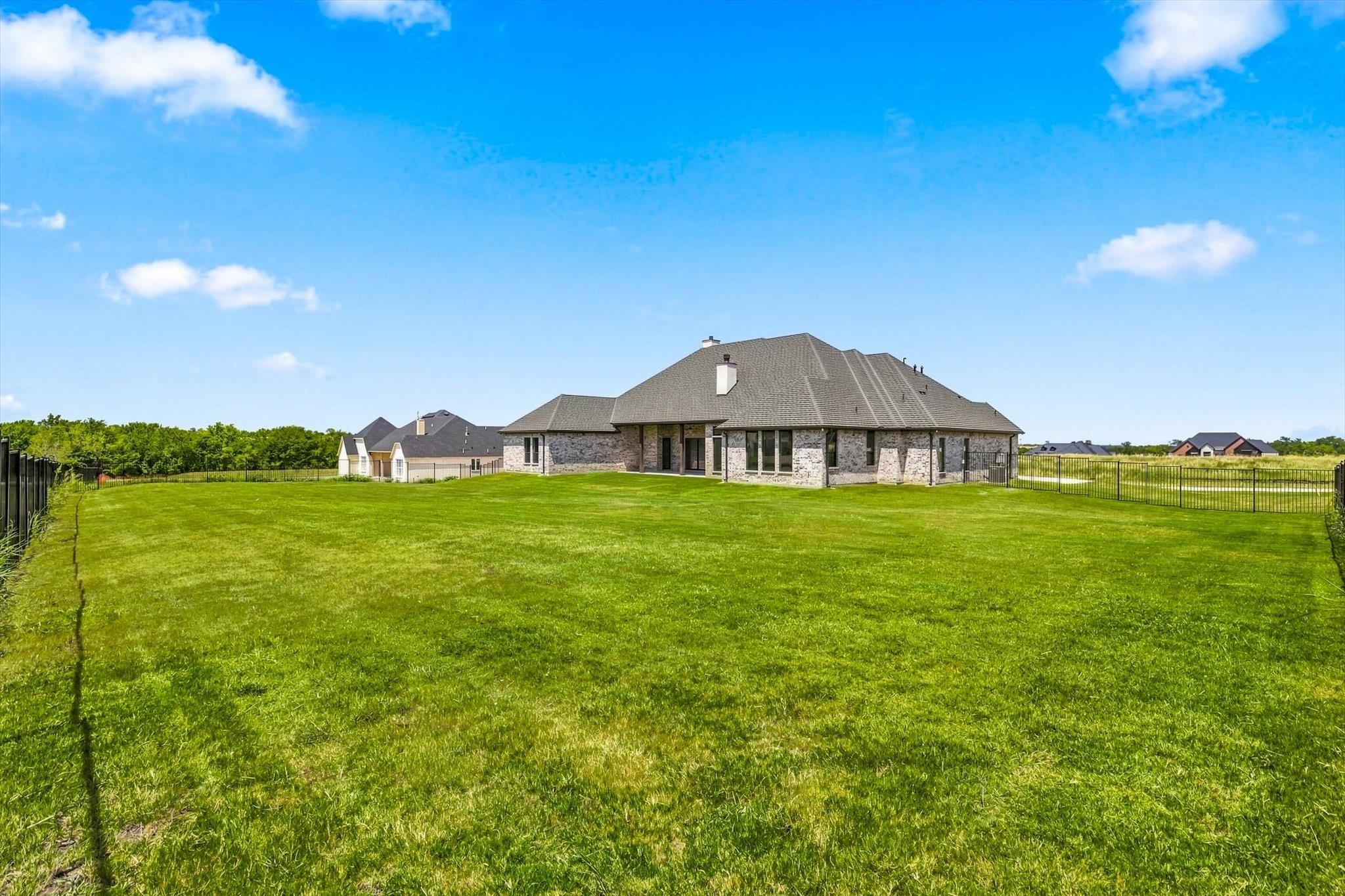 main property photo 25