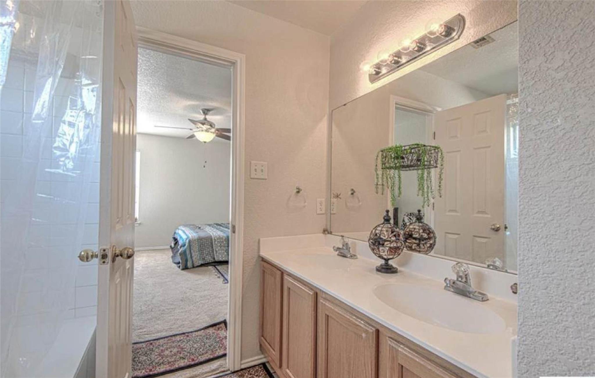 property viewer photo 16