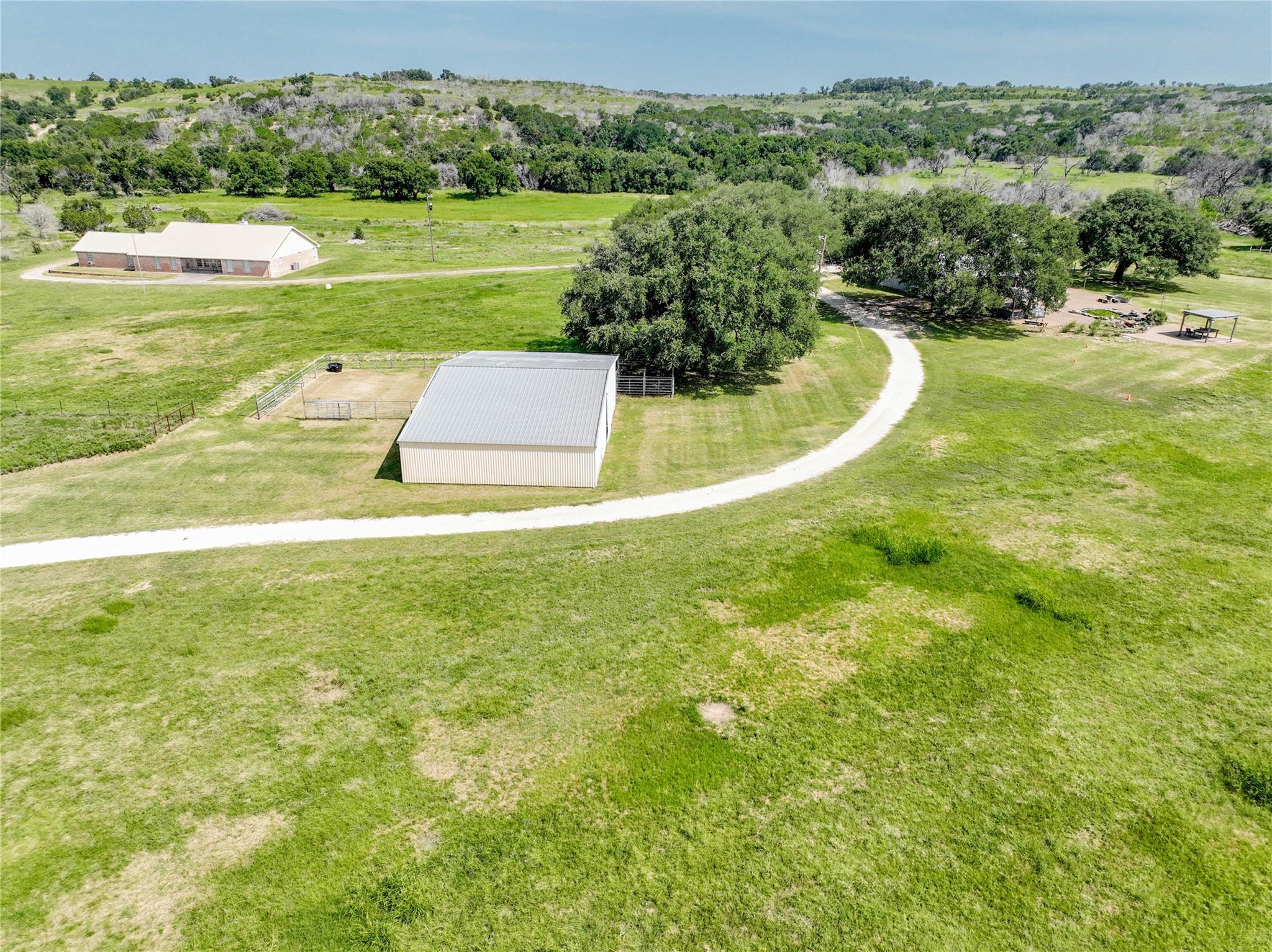 main property photo 27