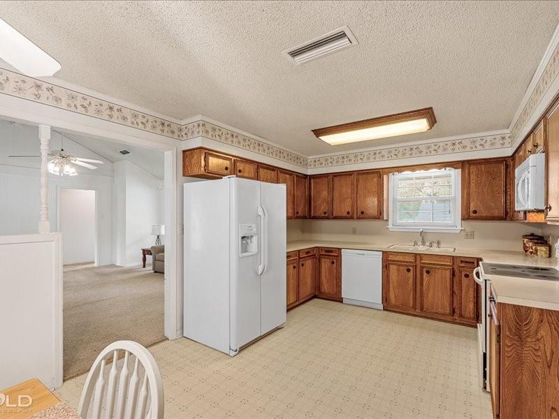 property viewer photo 7