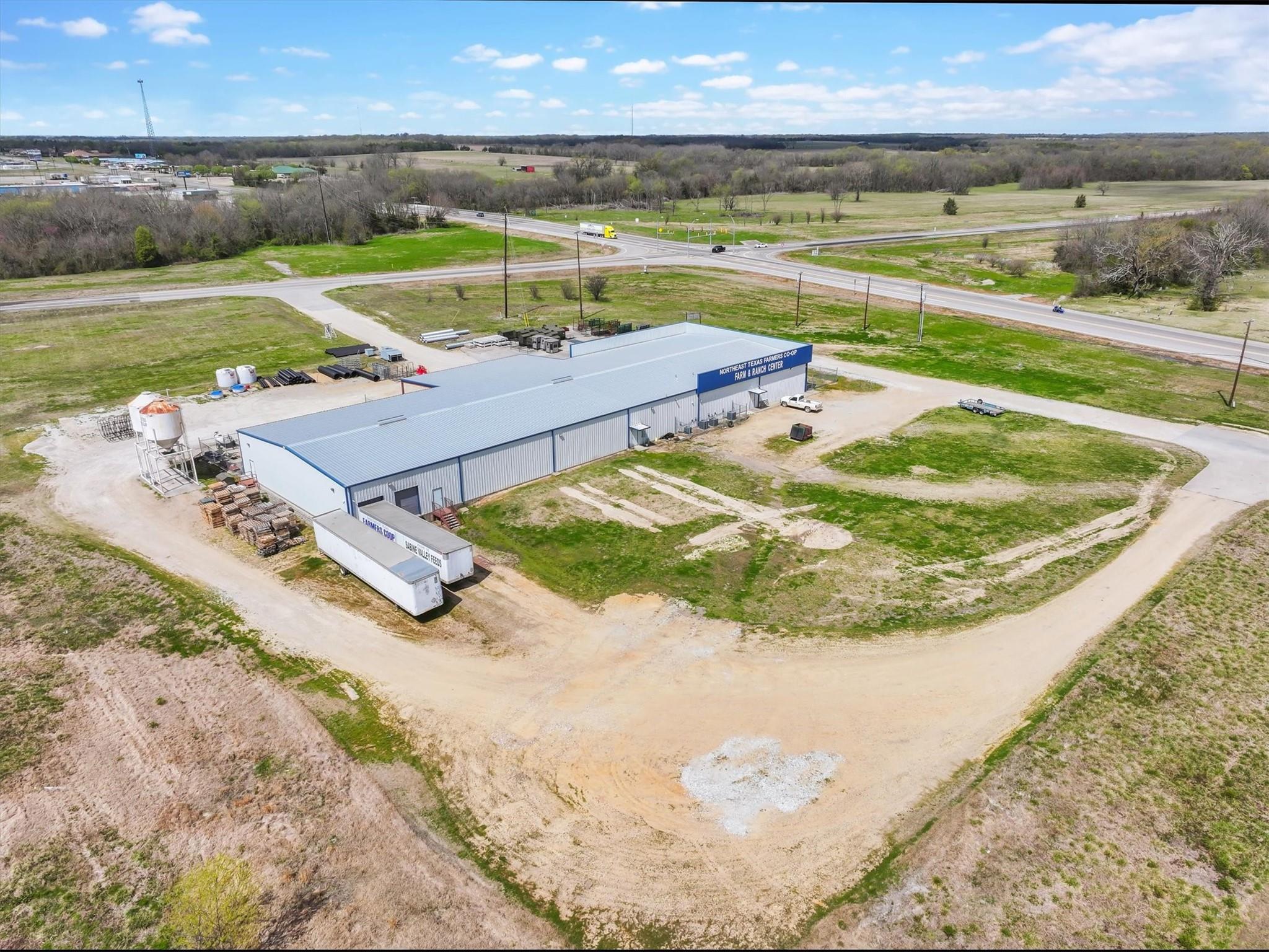 main property photo 8