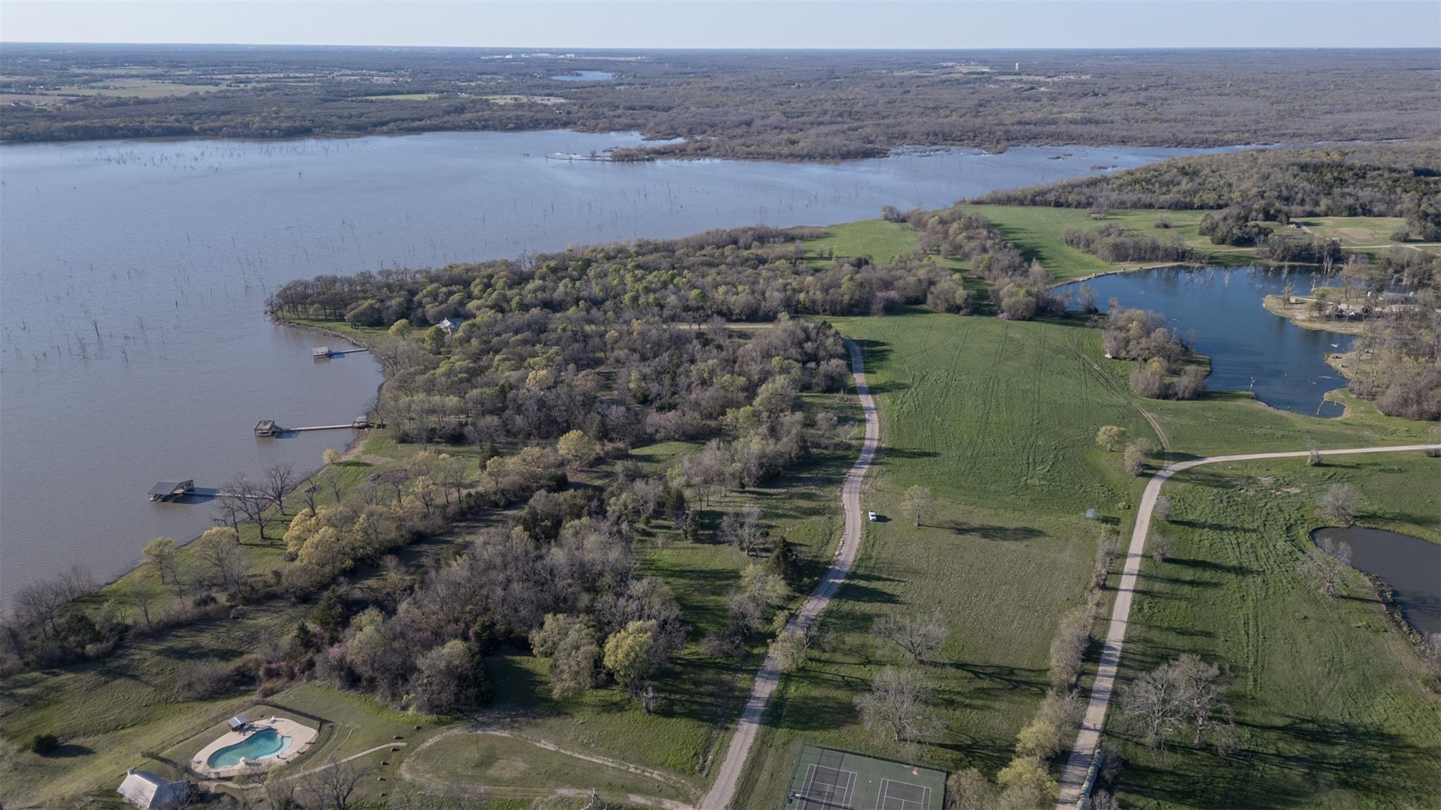 main property photo 10