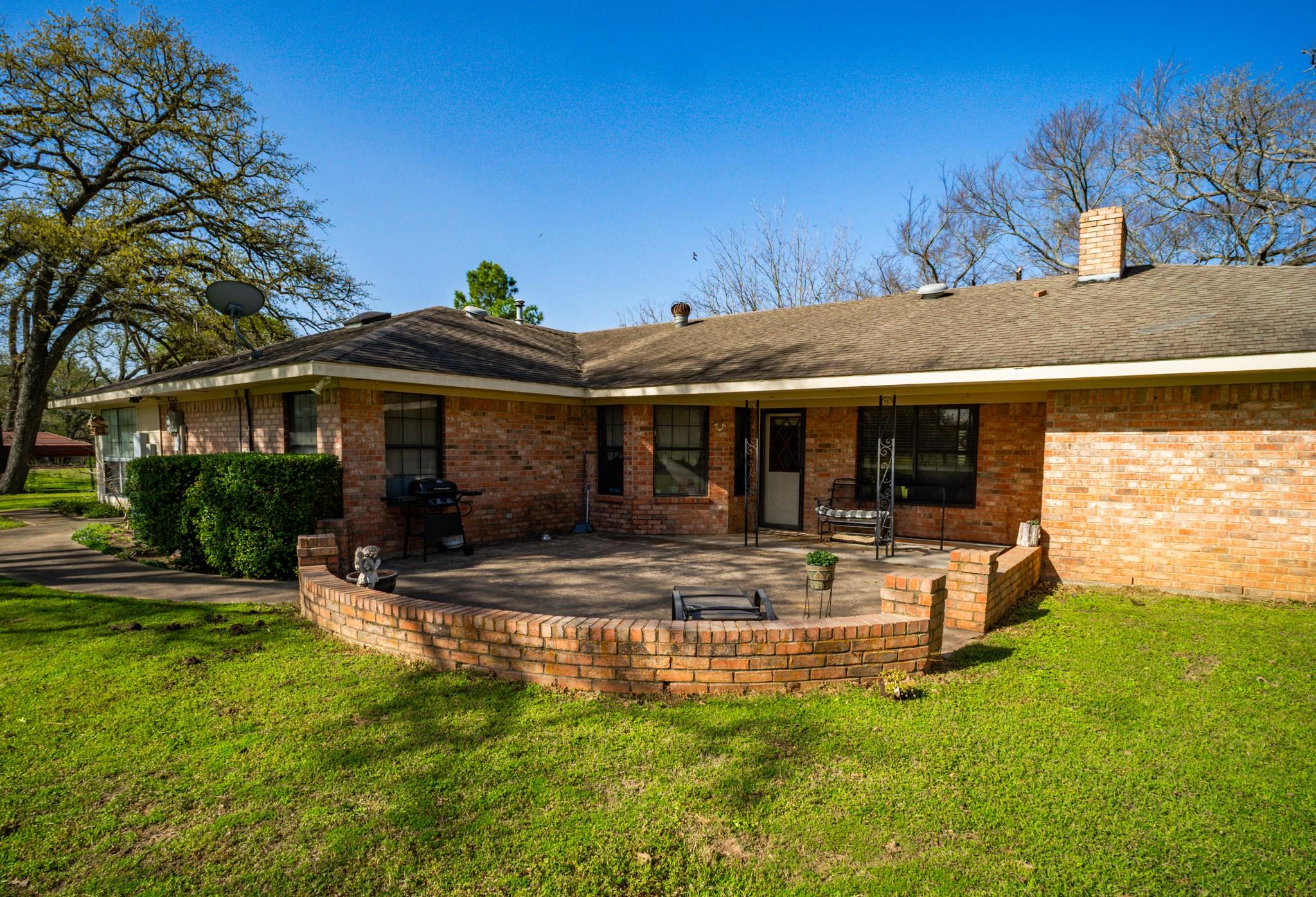 main property photo 12