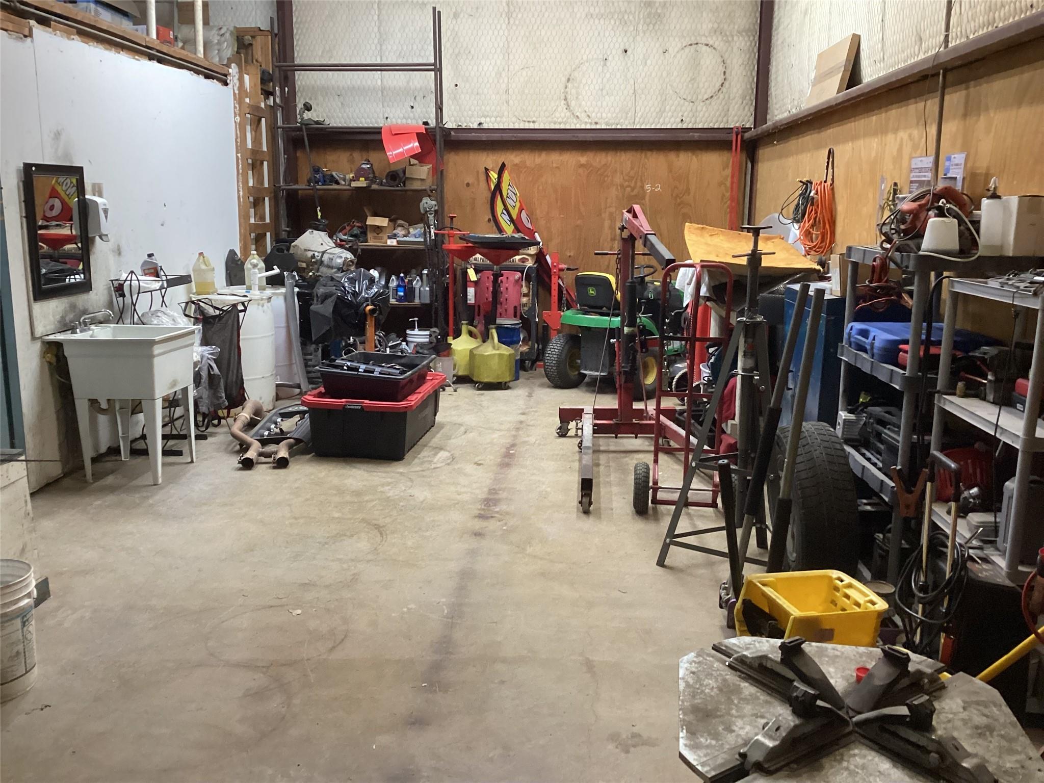 main property photo 13