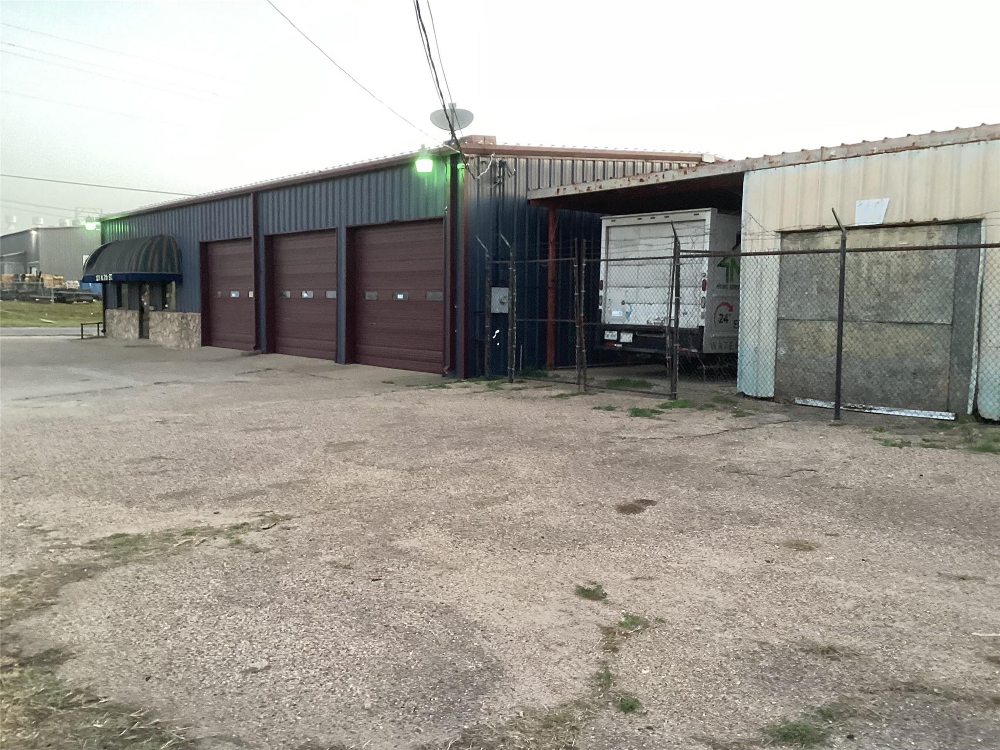 main property photo 6