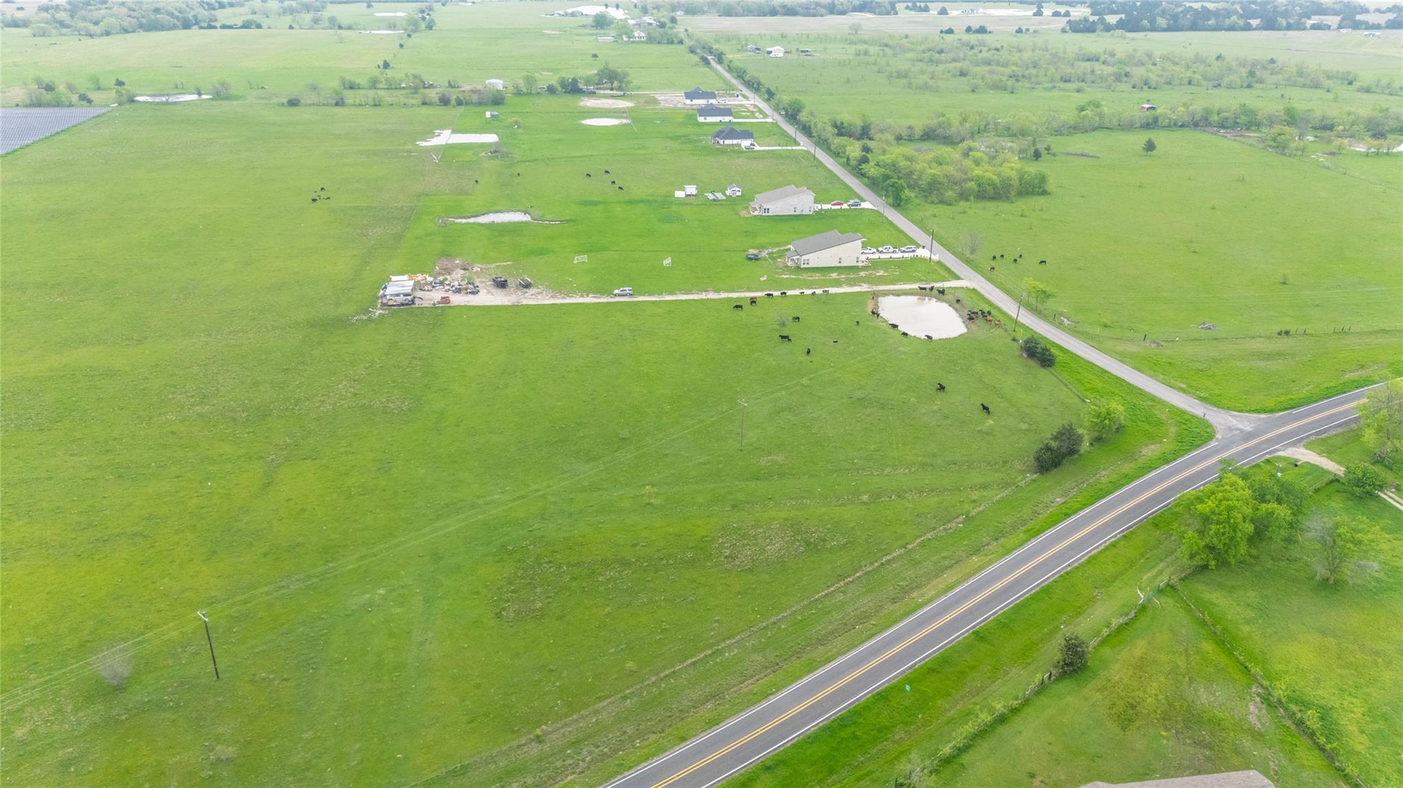 main property photo 20