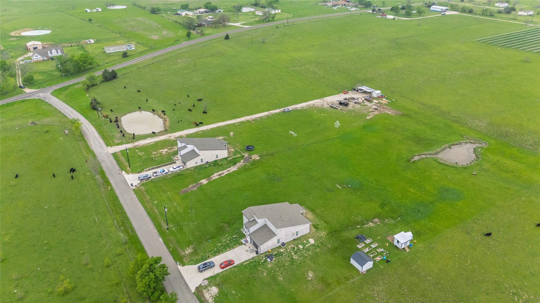 main property photo 4