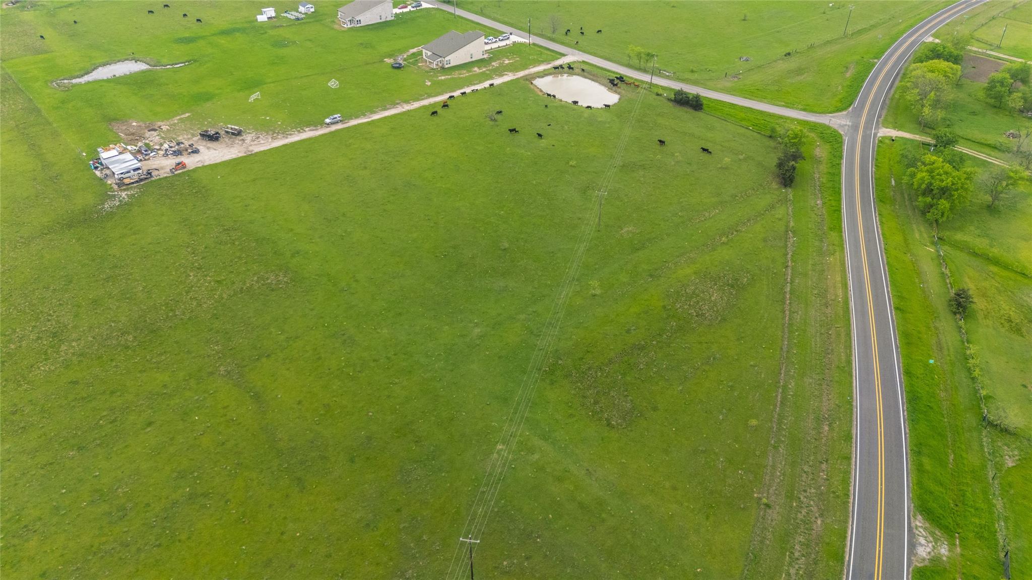 main property photo 16