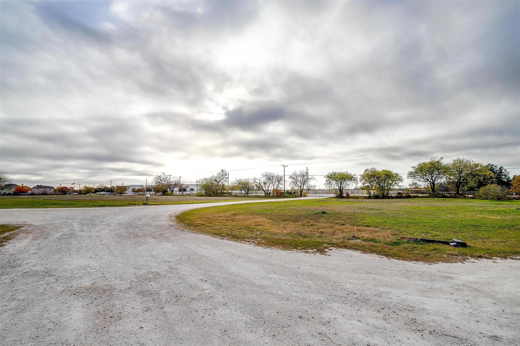 main property photo 24