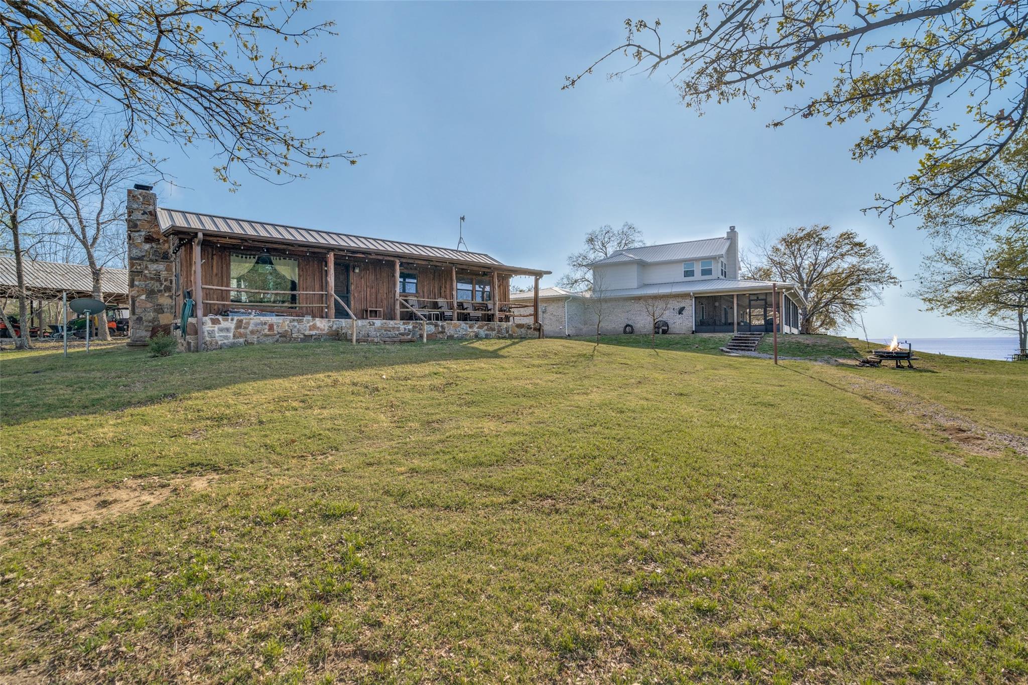 main property photo 7