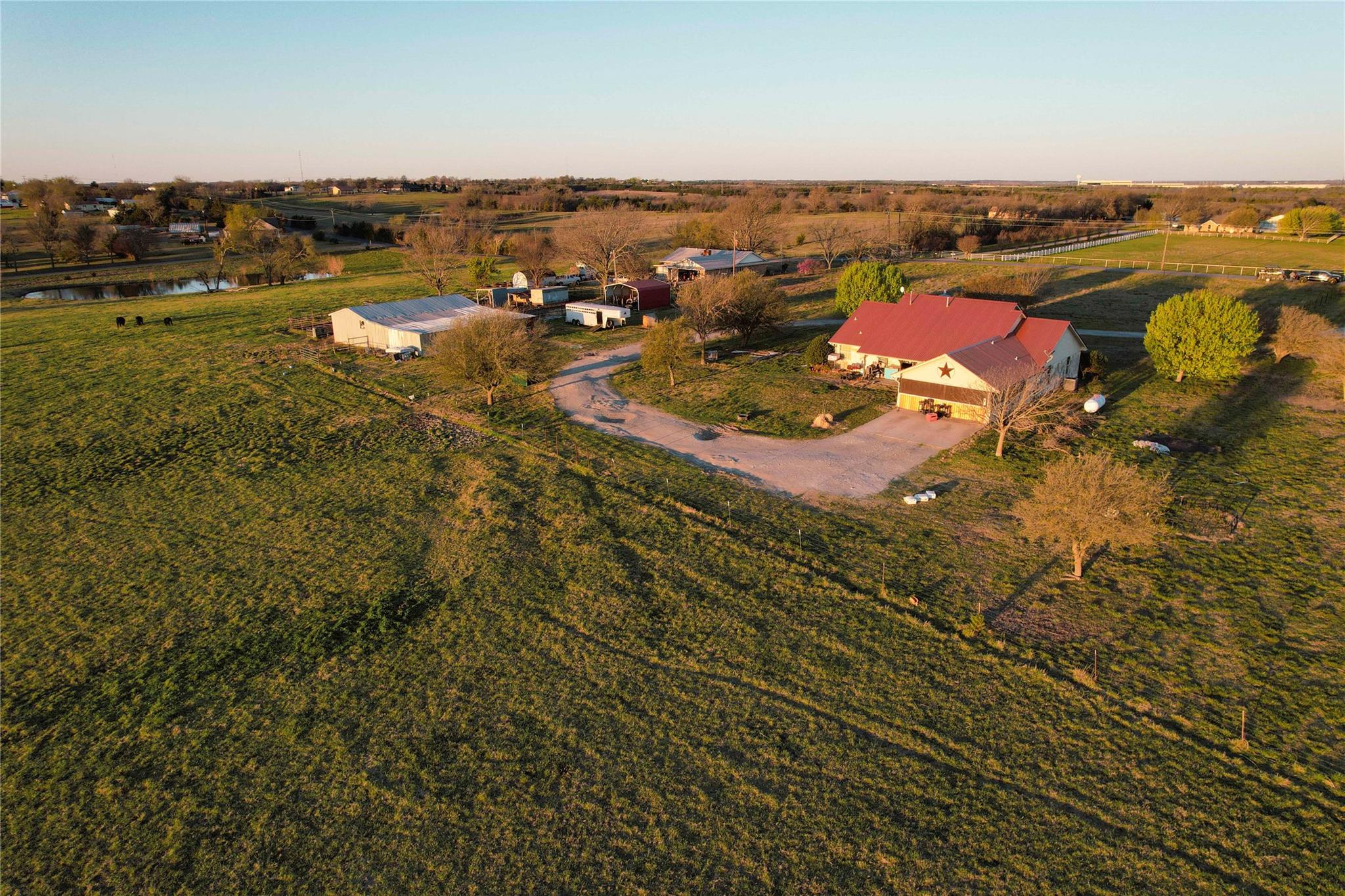 main property photo 18
