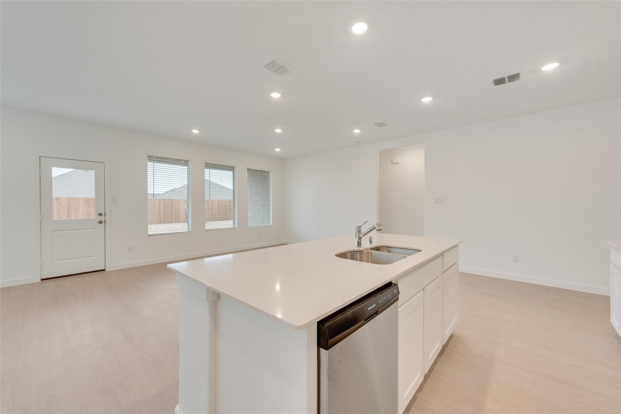 property viewer photo 5