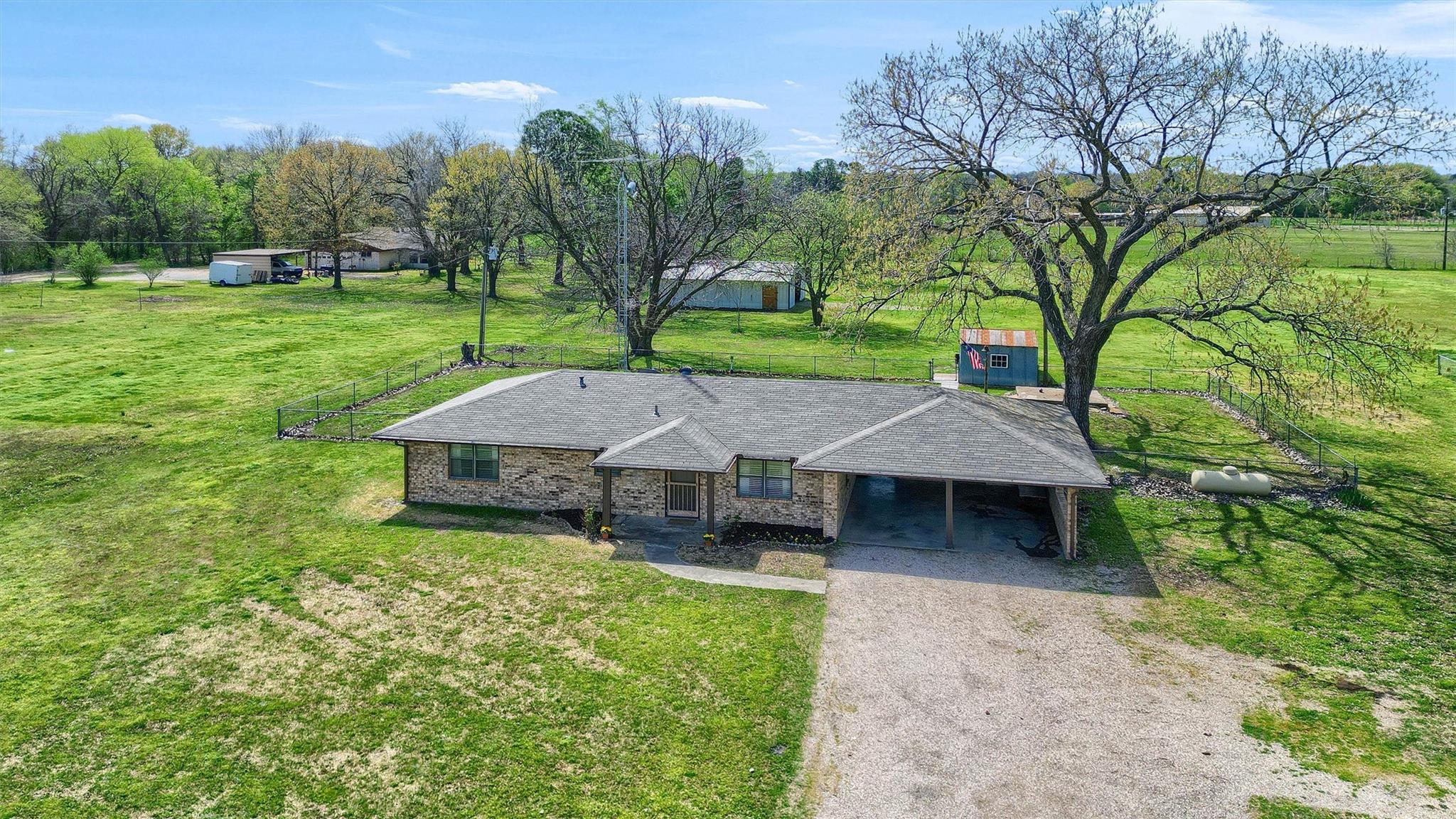 property viewer photo 3