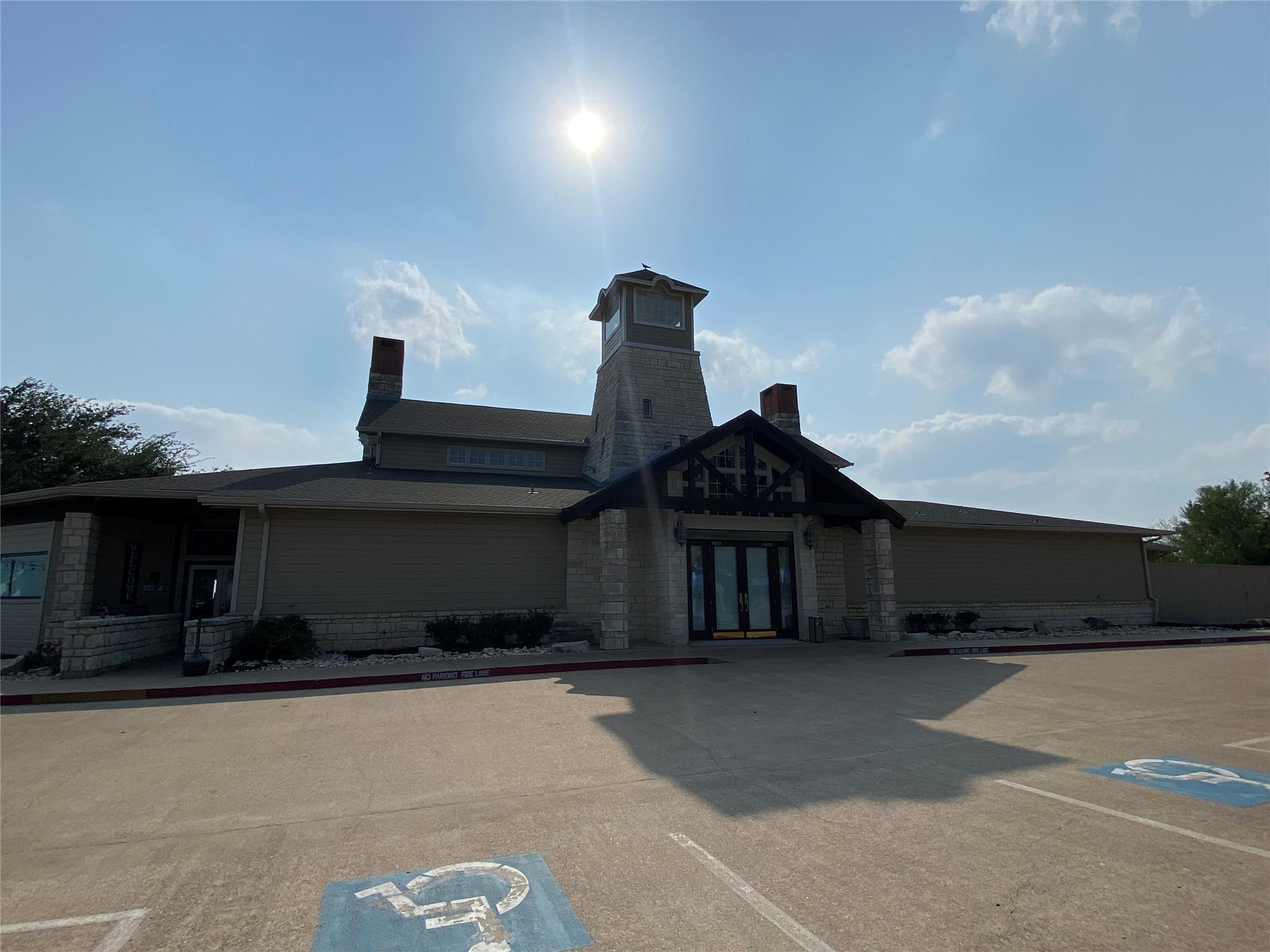 main property photo 10