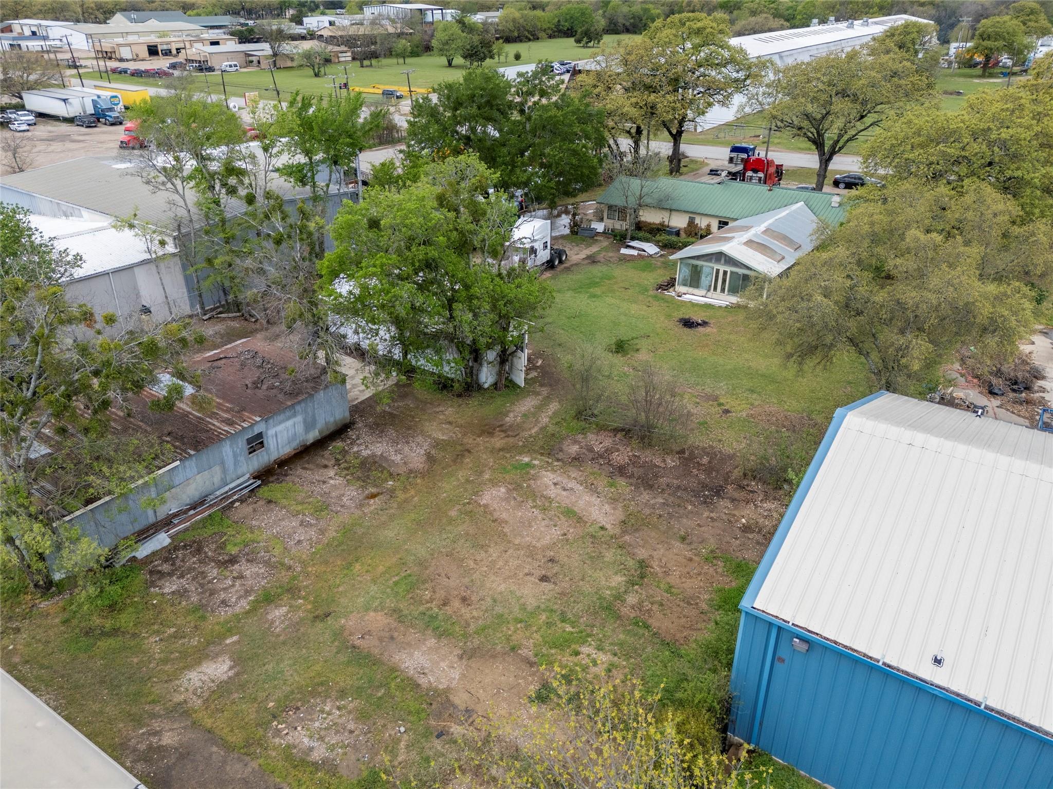 main property photo 14