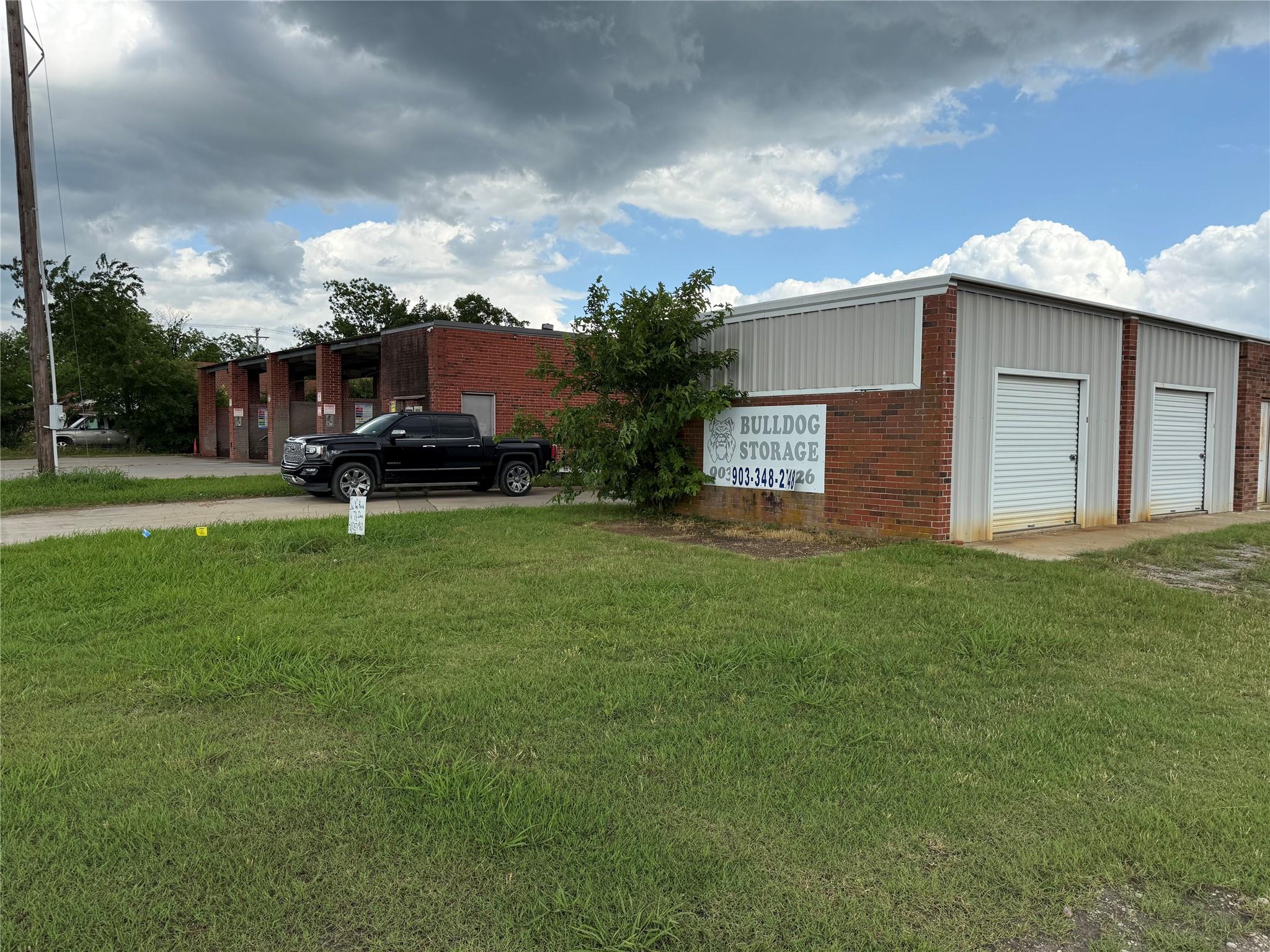 main property photo 7